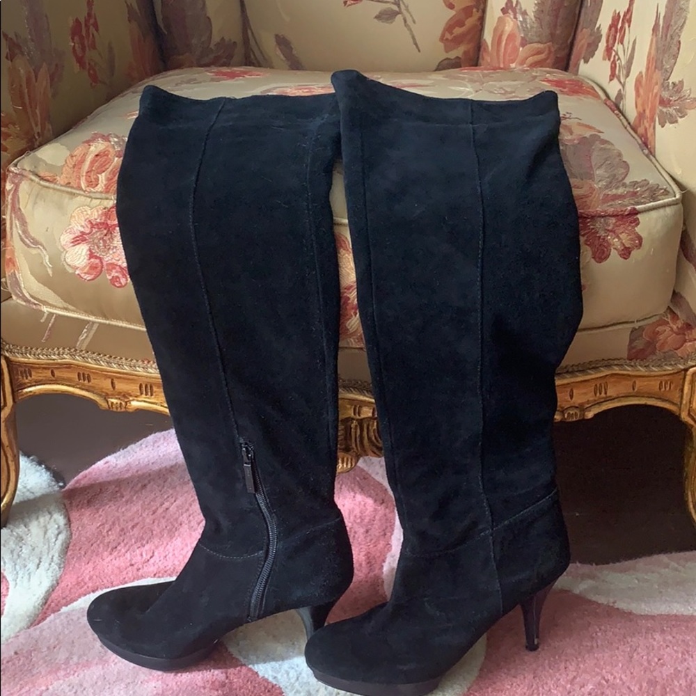 Suede boots